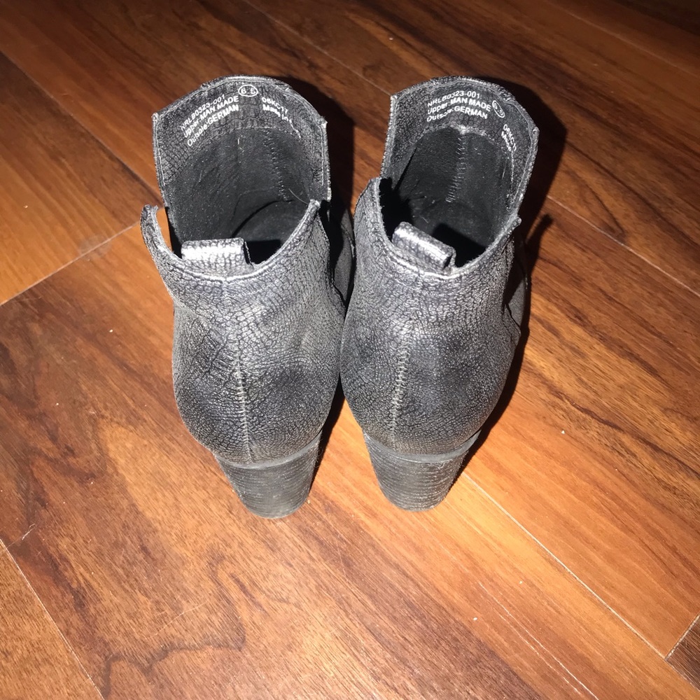 ✨PERFECT BLACK BOOTIES✨ - Picture 2 of 6